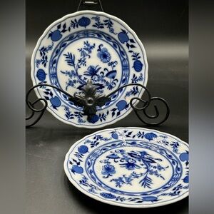 Vintage blue onion blue white plates Bavaria